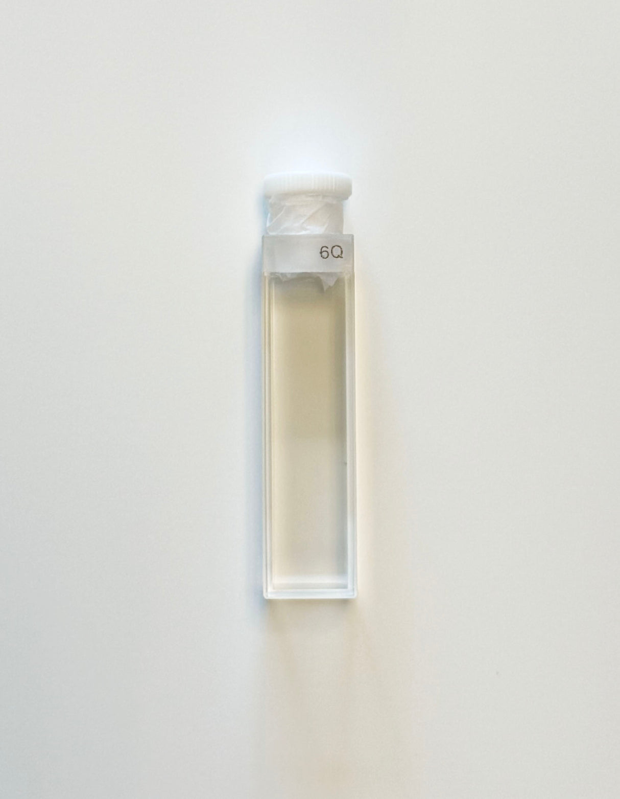 Rectangular FL quartz cell with PTFE stopper, 10 x 10 mm